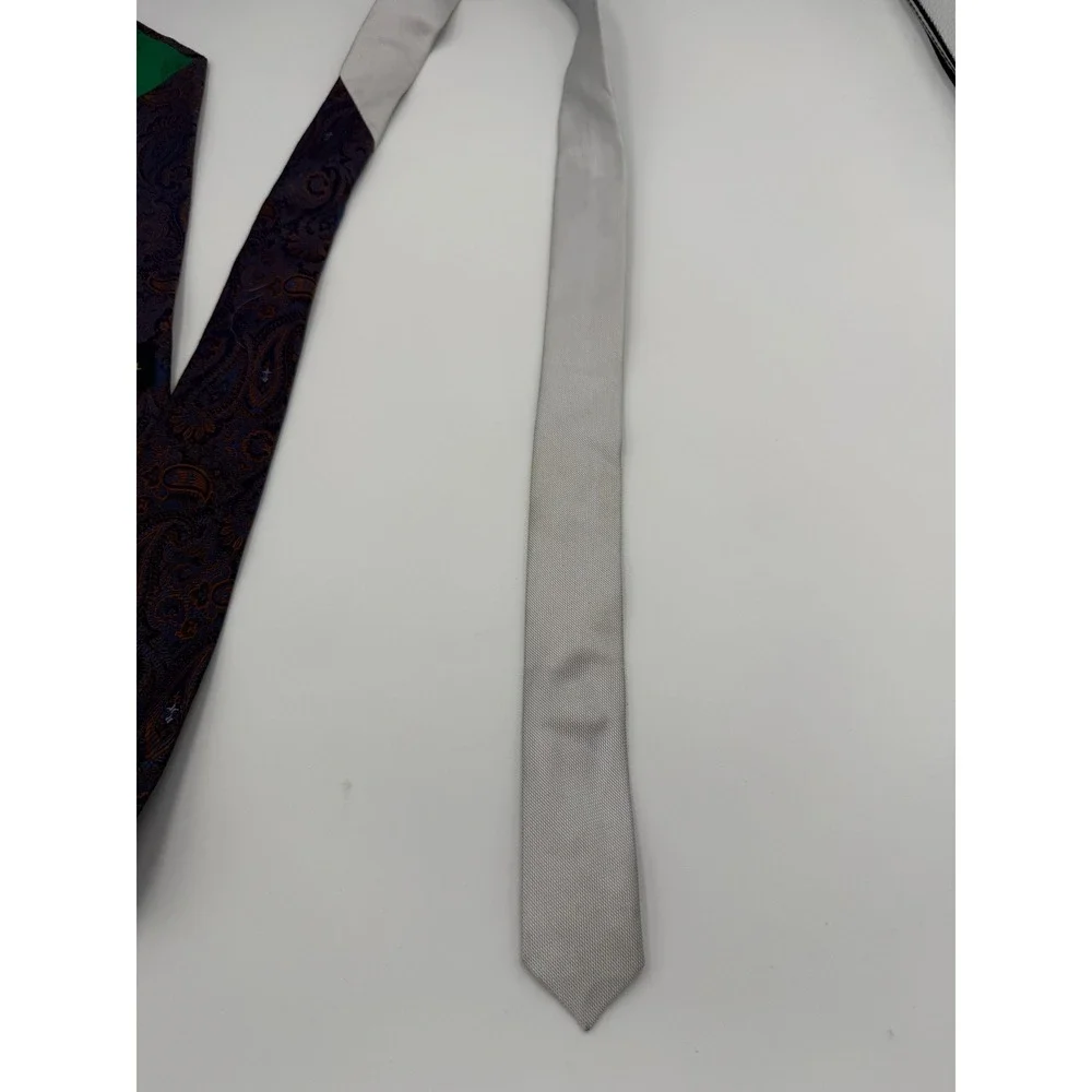 Tommy Hilfiger this tie